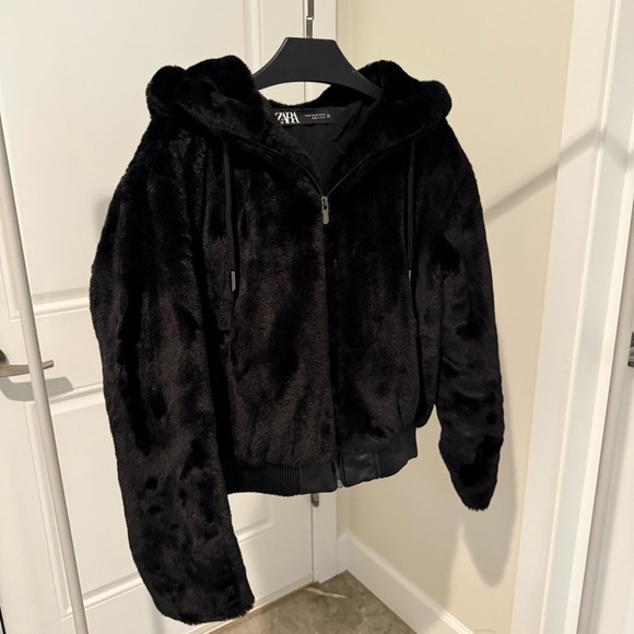 Zara Black Faux Fur Jacket size XS - Picture 2 of 8